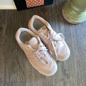 Ladies Nike Air size 7.5  coral / peach color